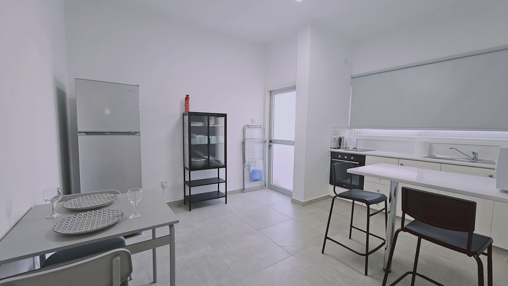 142 NIC 2 - Stay City Life 2 Apartment