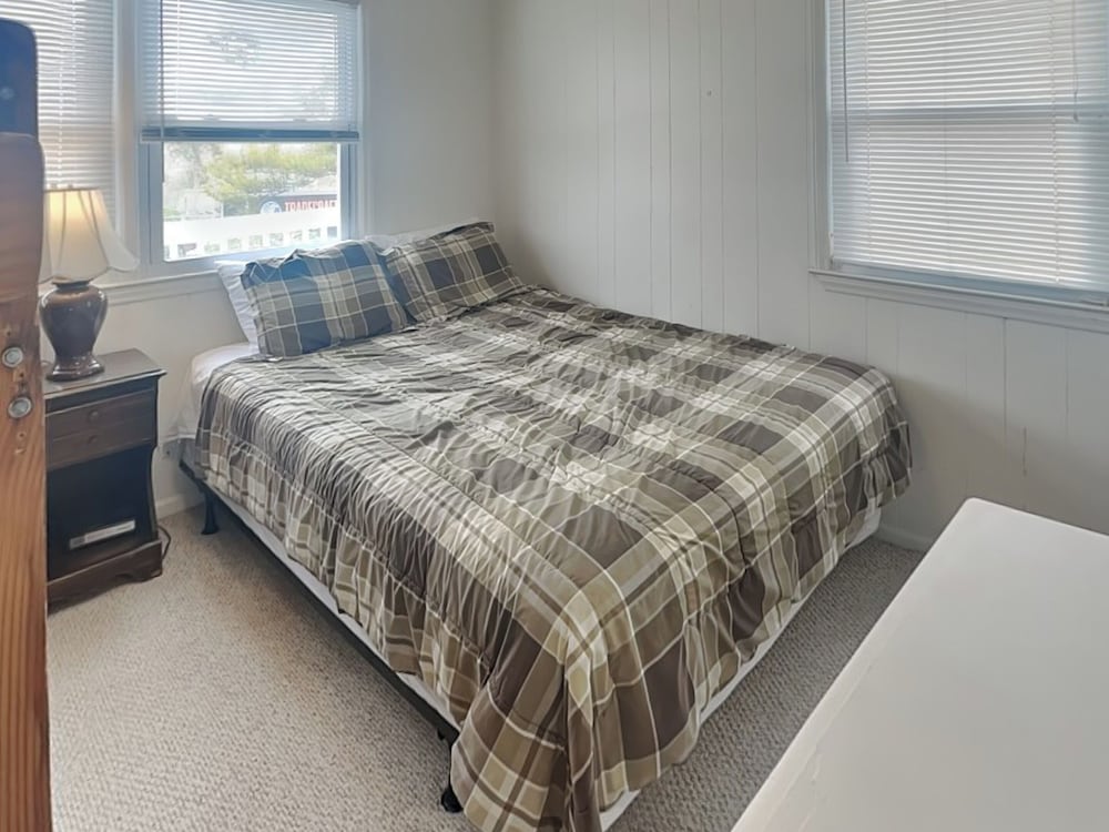 Bright's Beach Front by Topsail Realty