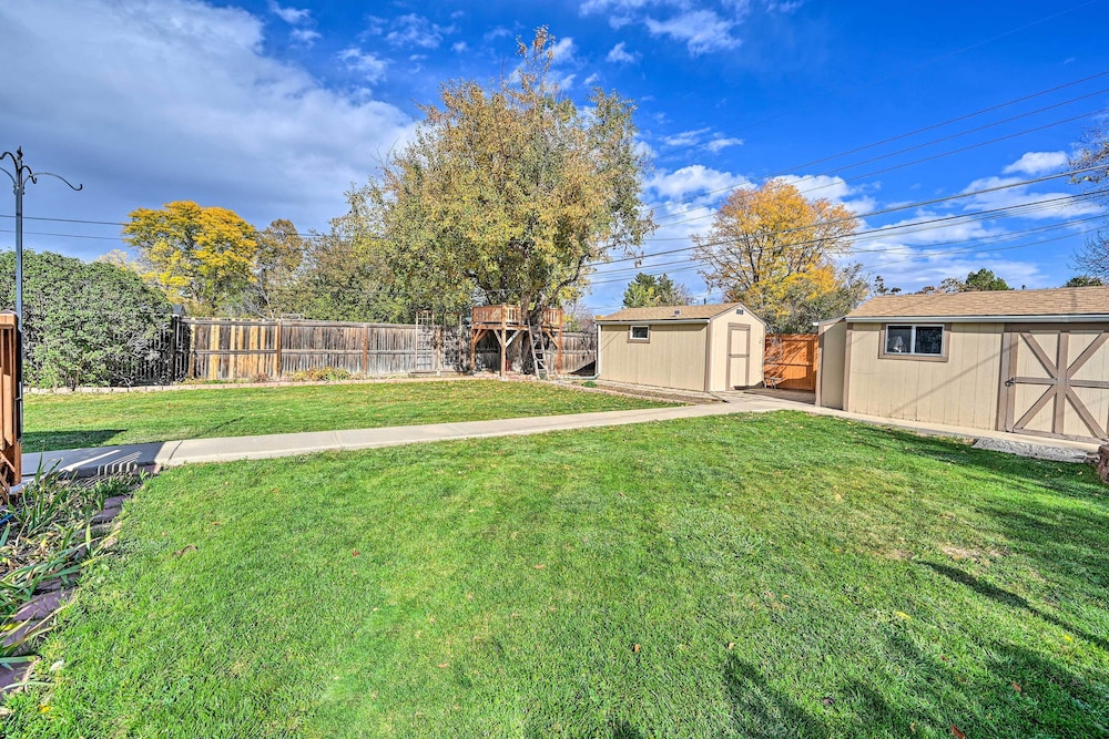 < 7 Mi to Dtwn: Denver Home w/ Large Yard!