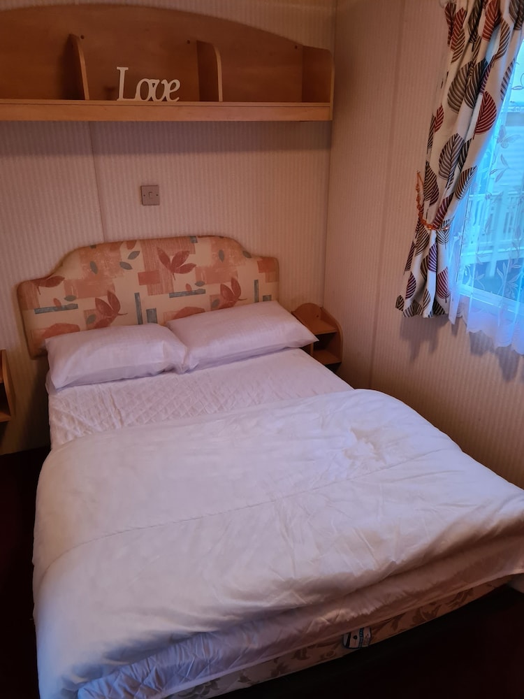 Caravan for Rent Happy Days 251 Chapel st Leonards view 5