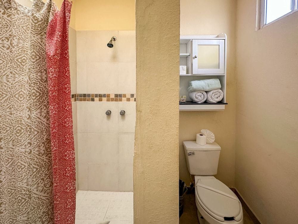 Casita With Excellent in Town Location