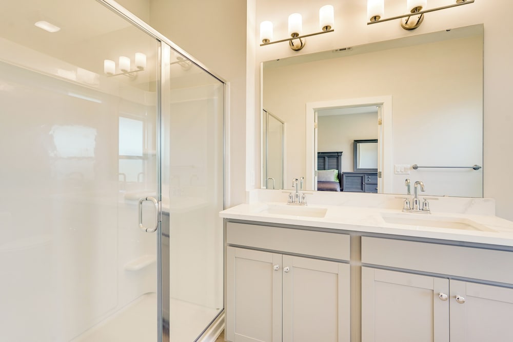 2 Mi to Ocean: Townhome w/ Pool & Dog Park in Pcb!