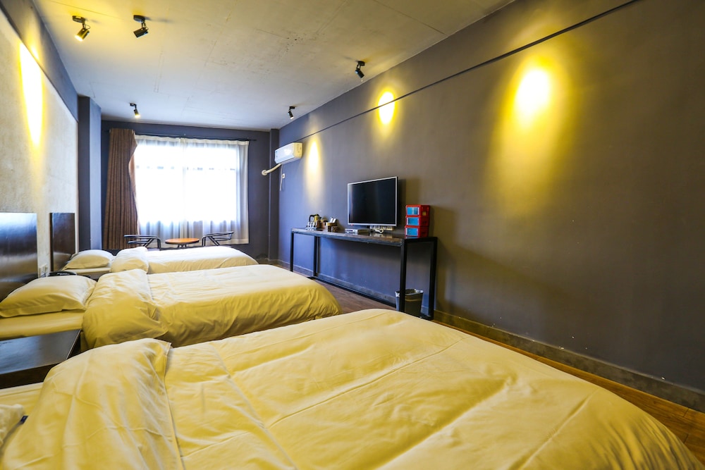 Zhangjiajie Comma Travel Hotel