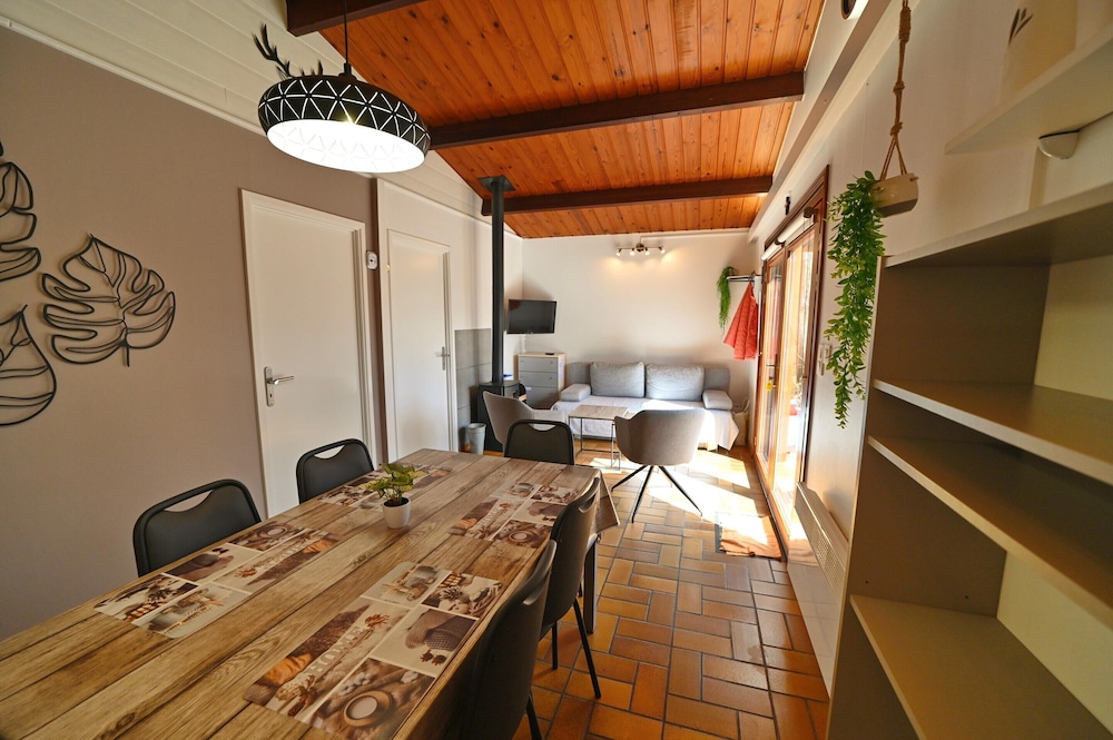 Chalet in Viroinval Near Nature Park
