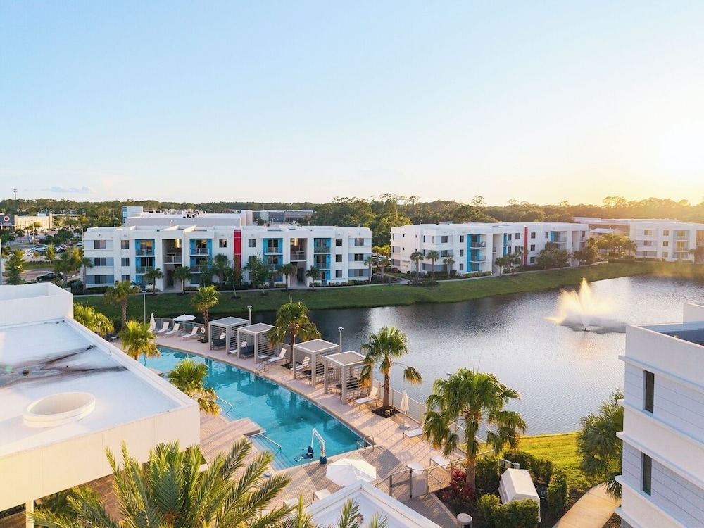 Daytona 3BR Getaway Pool, Gym, Pet Friendly