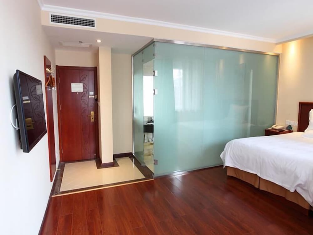 GreenTree Inn Tianjin Wuqing District West Yongyang Road Florentia Village Express Hotel