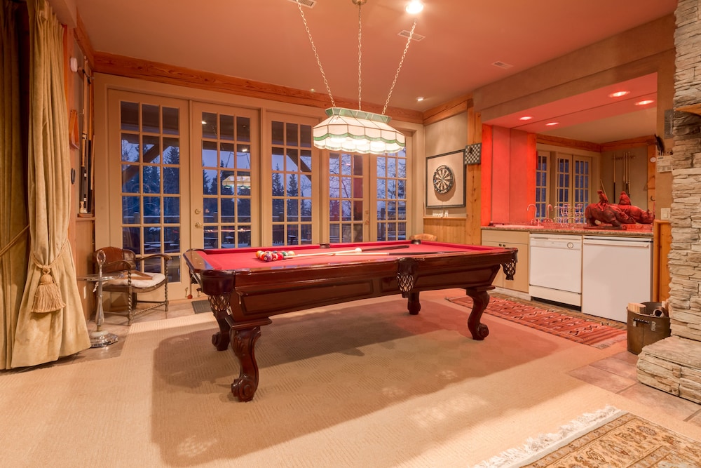 Wavehill Estate