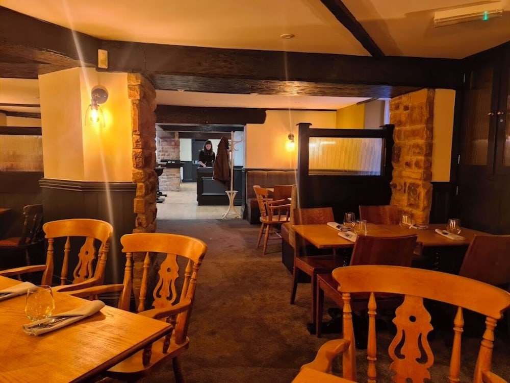 Ladybower Inn