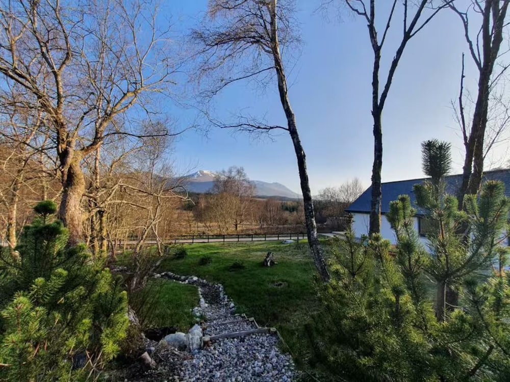 Camden House Holidays Scottish Highlands Villa