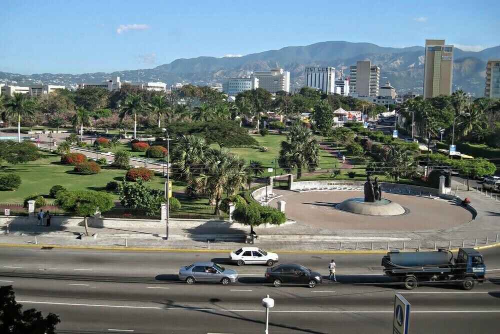 Hotel New Kingston C  A Guest Apartments I - Image 1