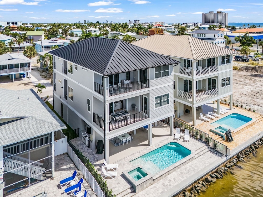 141 Brand New Luxury 6br/6ba Build W/ Heated Pool! 6 Bedroom Home