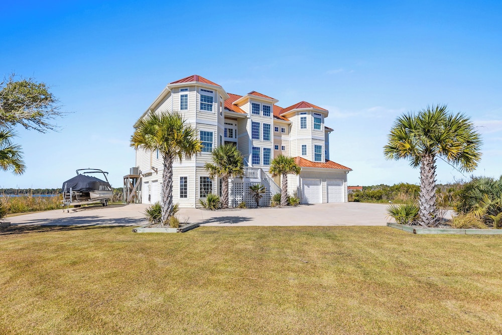Permuda Private Island by Topsail Realty