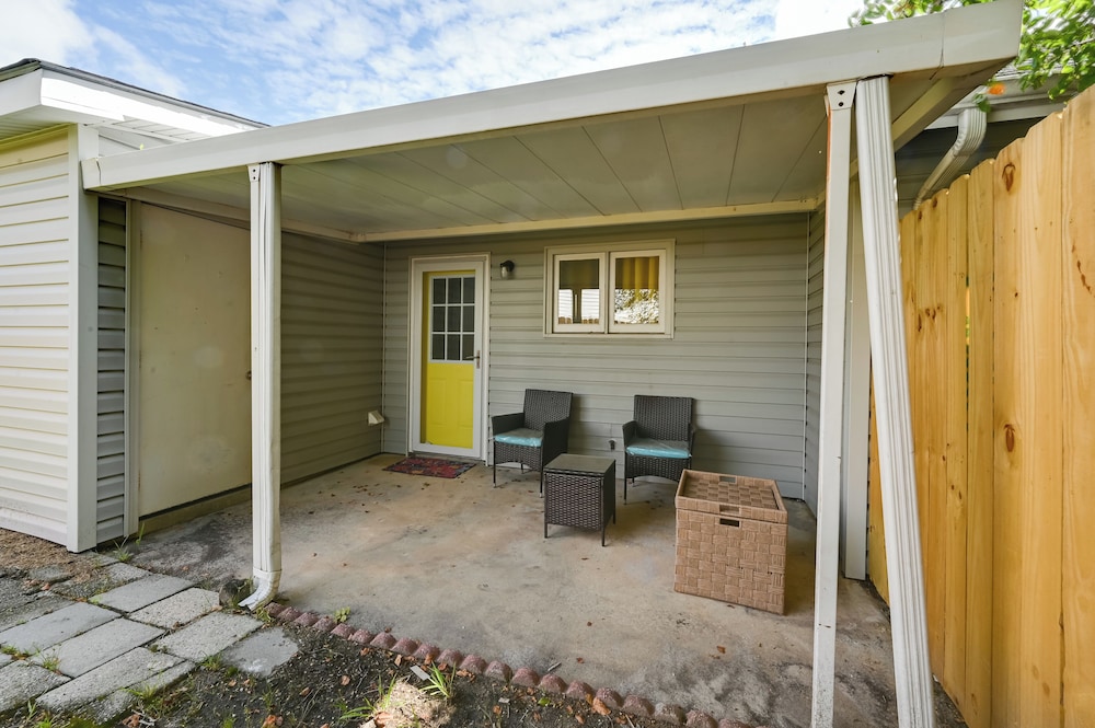 Greenville Getaway: Close to Campus + Stadium!