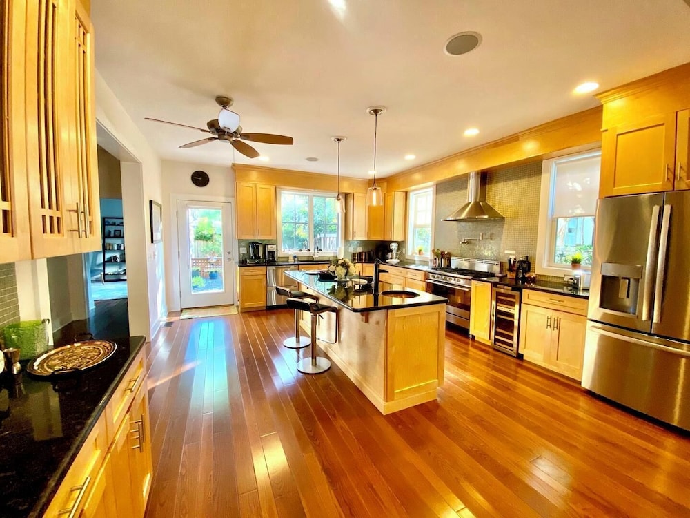 Bayard Avenue 404