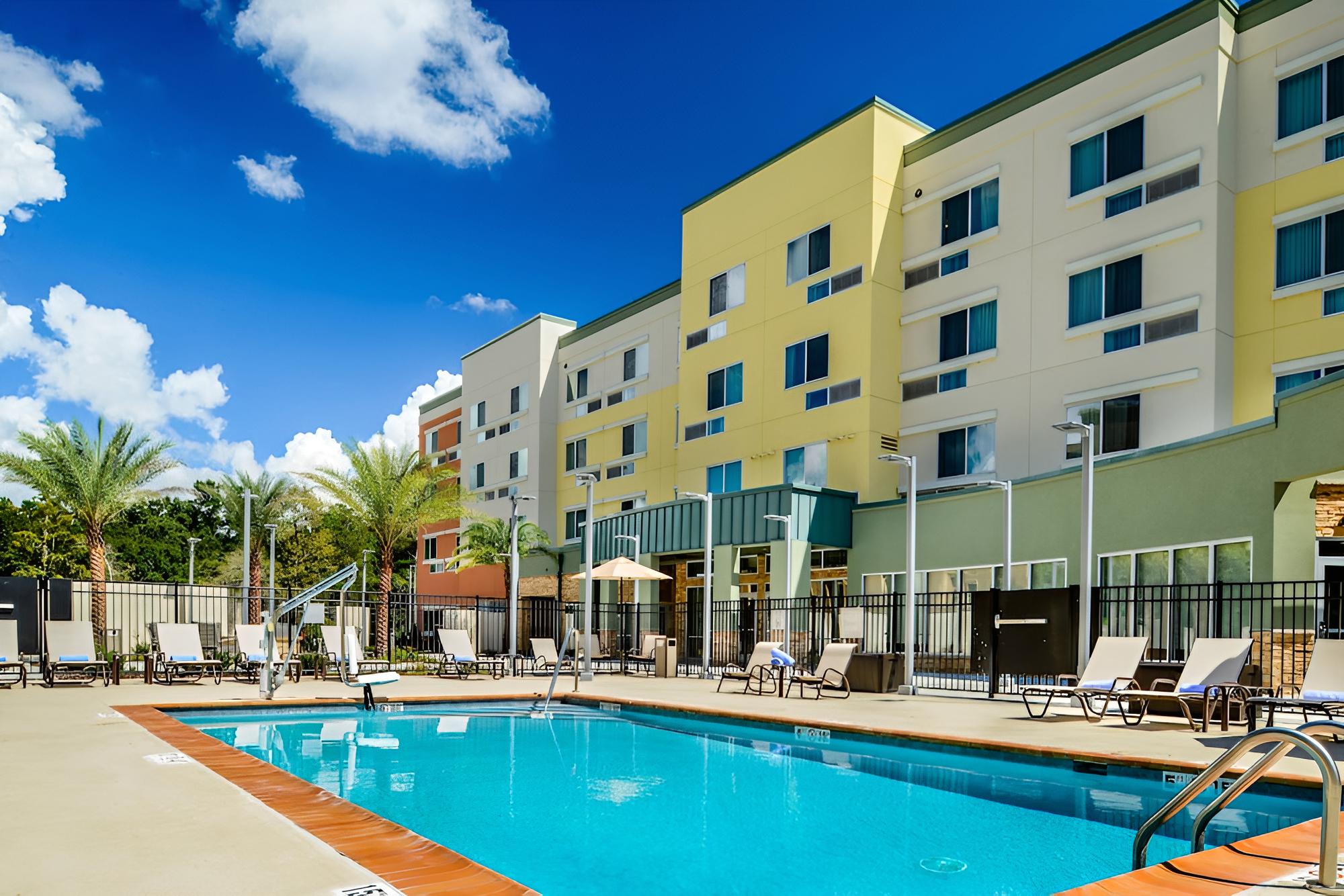 Courtyard by Marriott Lake Charles