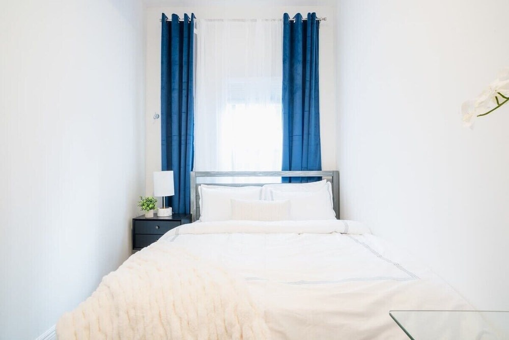 1435 UES Apartment