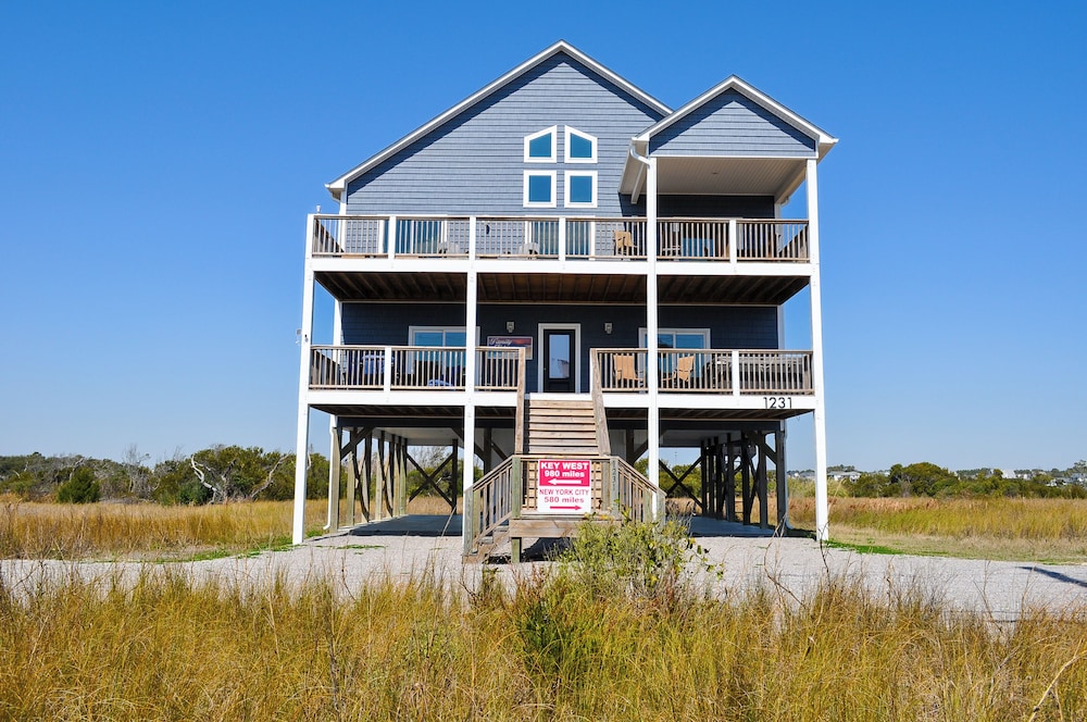 Family Tides by Topsail Realty