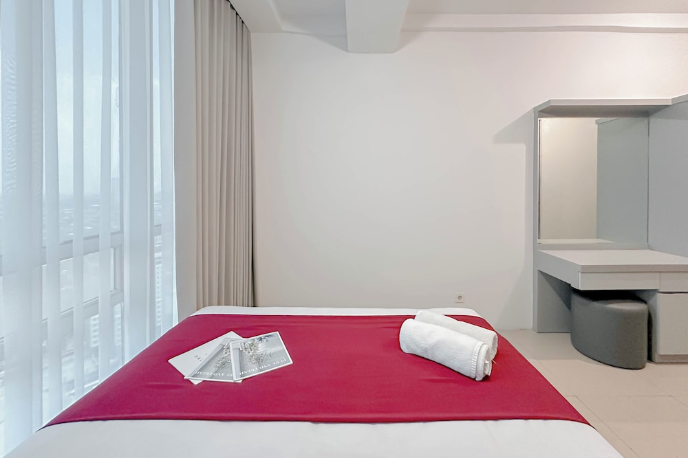 Combined Grey Toned 2Br Apartment At The City Square Surabaya