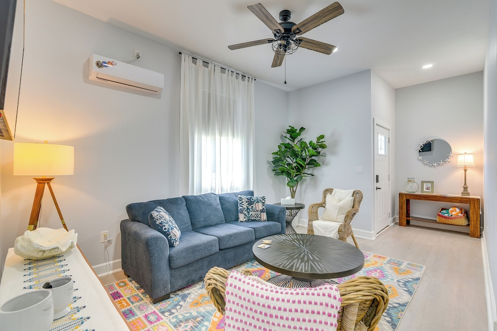 Walk to The Strand: Home in Historic Galveston