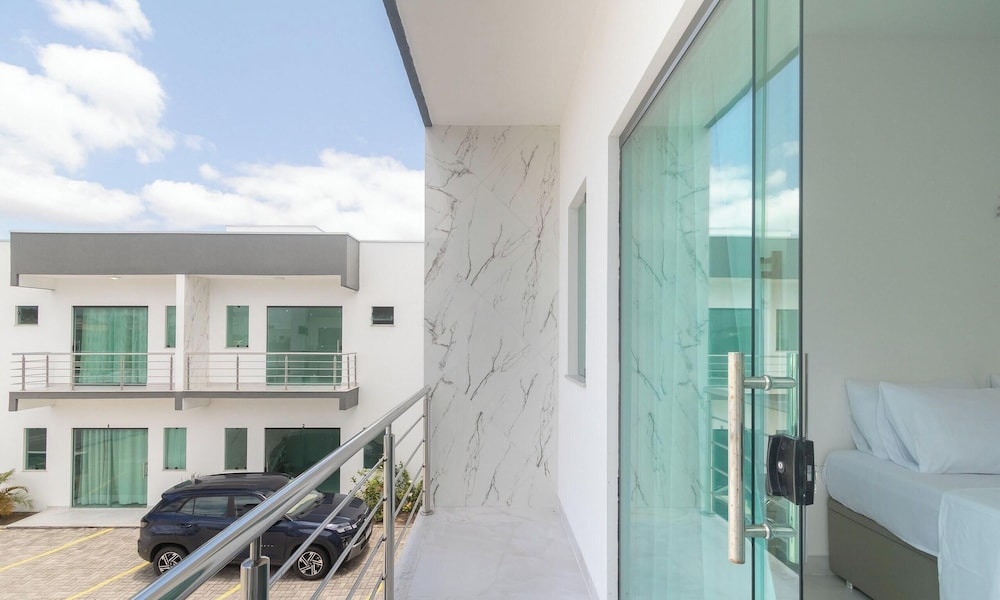 Apt 3 Bedrooms in Condo w/ Pool Csv0006