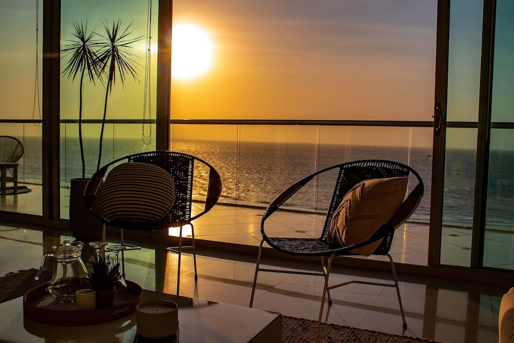 Condominio frente al mar  Morros Epic.