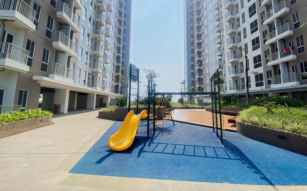 Minimalist Wooden Tone 2Br At Tokyo Riverside Pik 2 Apartment