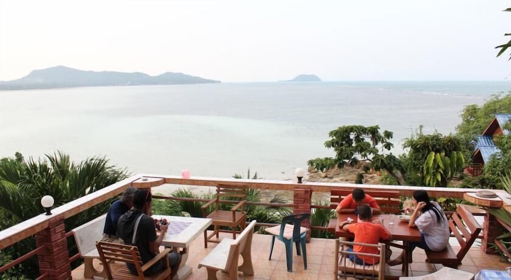 Moon Beach Resort