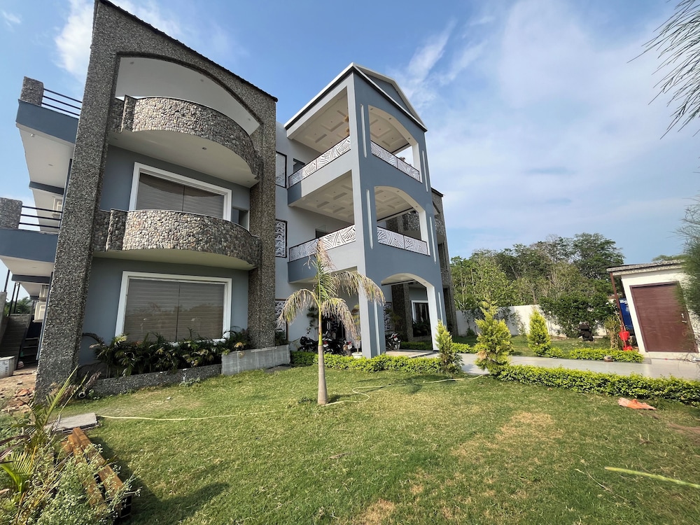 River Home Stay
