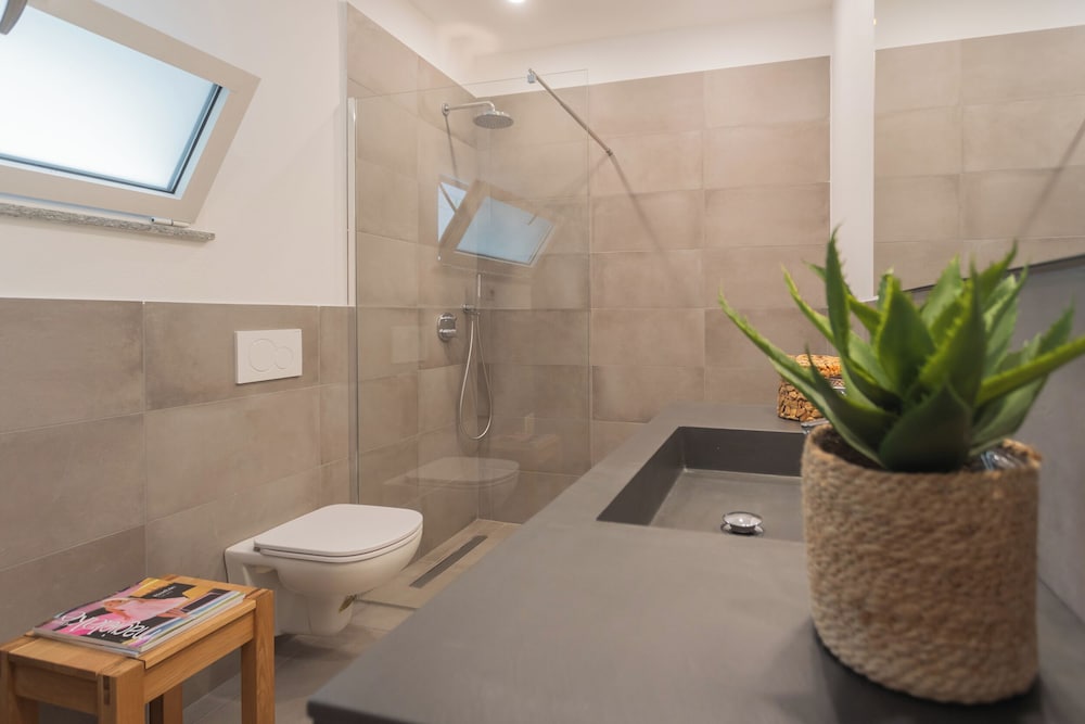 Residenza Maxim With Pool by Rent all Como