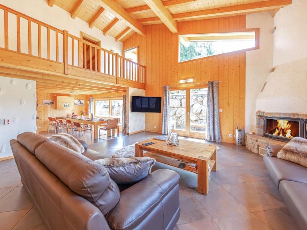 Exceptional Chalet With Outdoor Bubble Bath