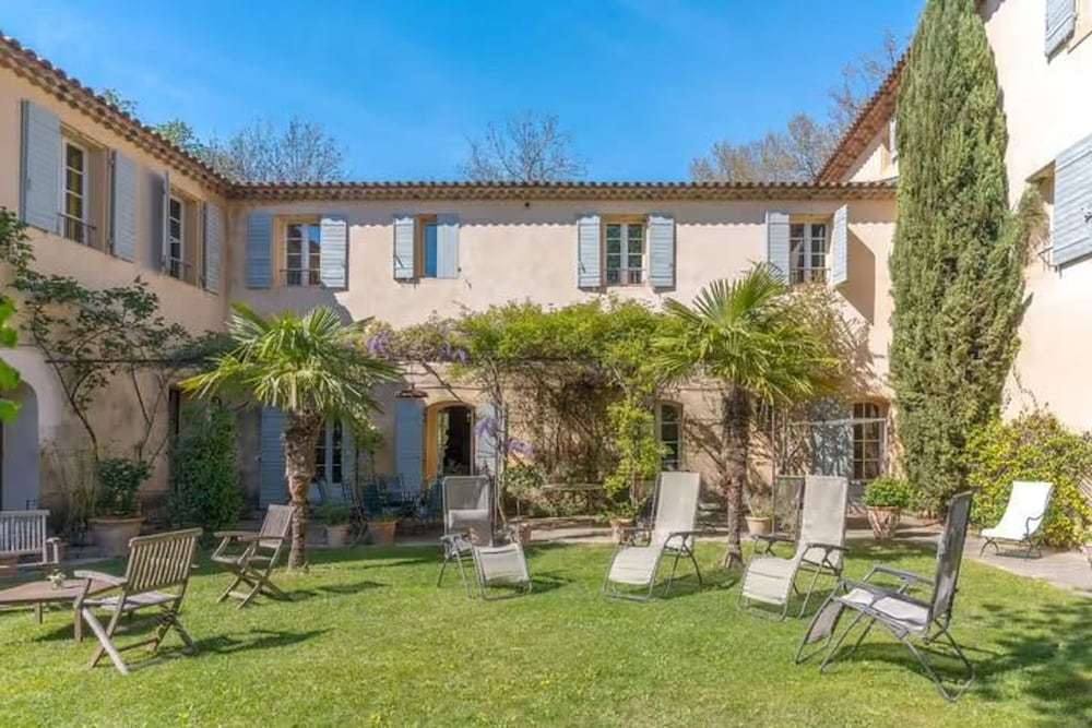 New Bastide Couronne d Aix Luxury in Aix-en-provence A Sophisticated Retreat for Families and Friends