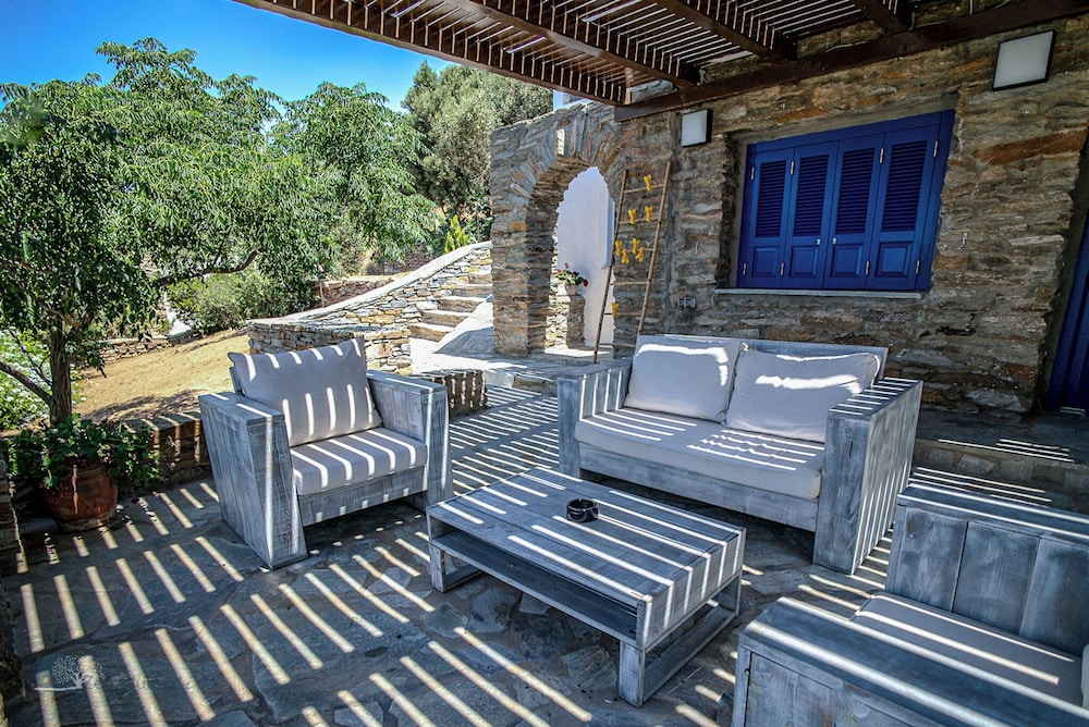 Zen Blue Suites Luxury and Nature in Kea