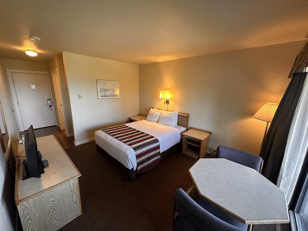 Astoria Crest Motel