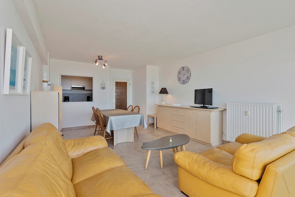 Apartment in Blankenberge Near the Beach