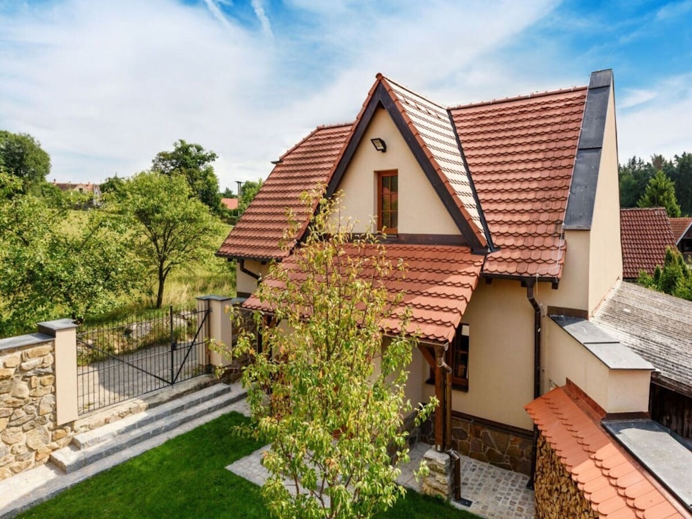 Beautiful Villa With Activities