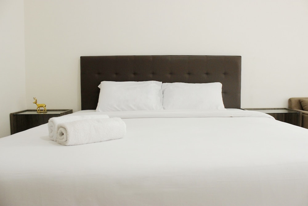 Modern Studio Apartment at Galeri Ciumbuleuit 3 view 3