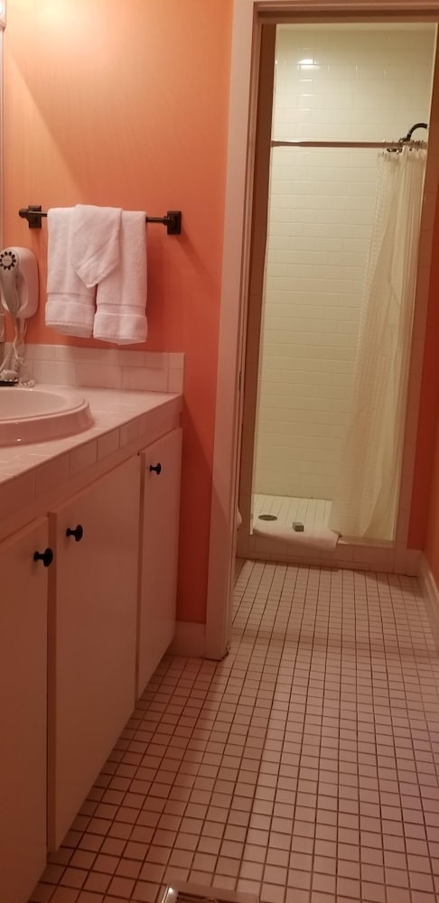 Downtown Guest Quarters Hotel