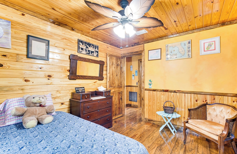 Deck & Hot Tub: Lakeside Retreat in Inverness!