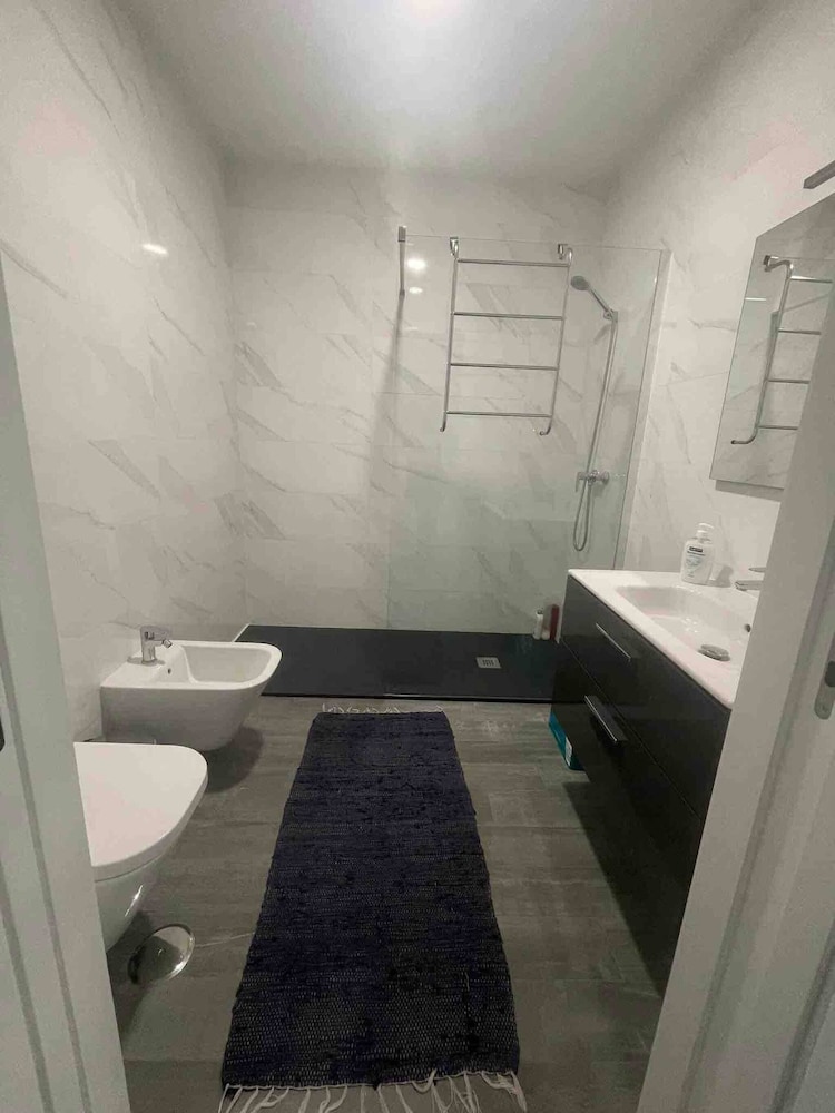 Flat Spacious and Tidy - Close Stadium + Wifi+ac view 2