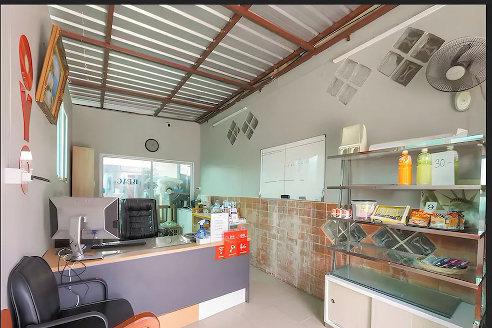Rama 3 Sunrise Hostel