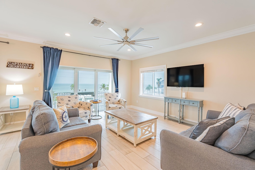 Captain's Quarters