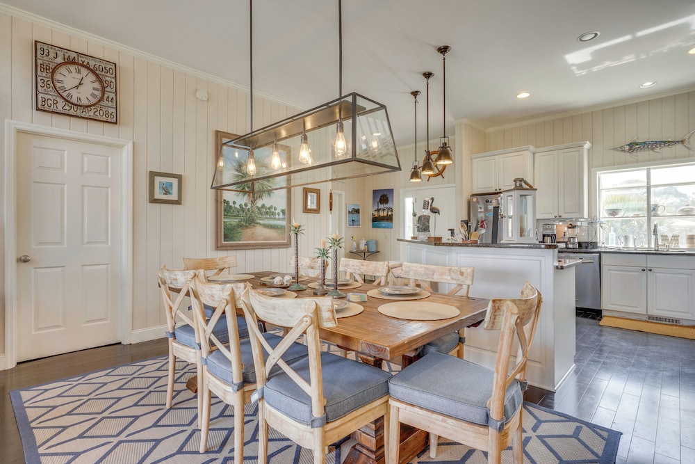 Marina & Golf Course Views: Edisto Island Home