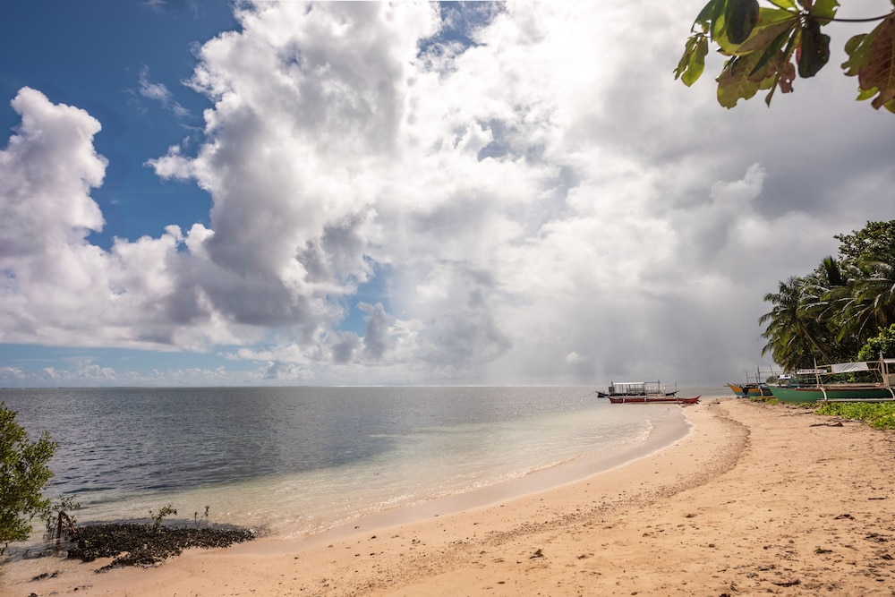Siargao Inn Beach Resort