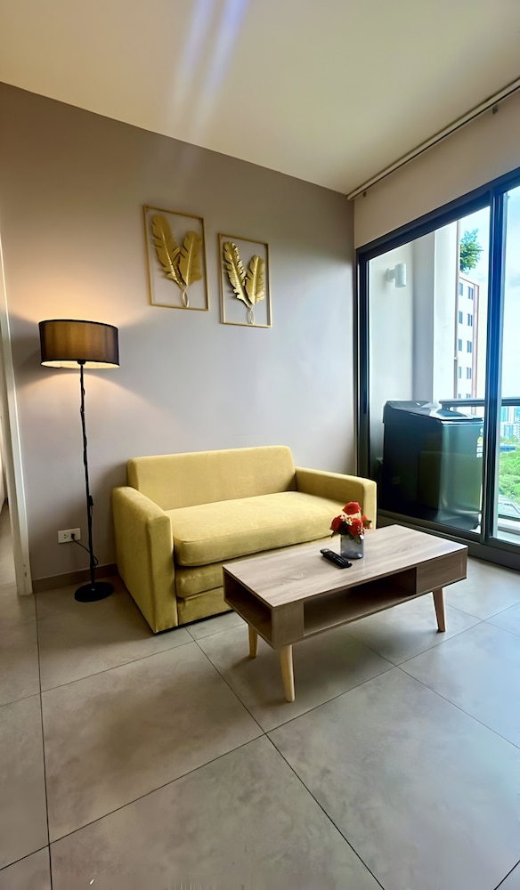 Sea View High Floor 2 Bed Room Excellent Location