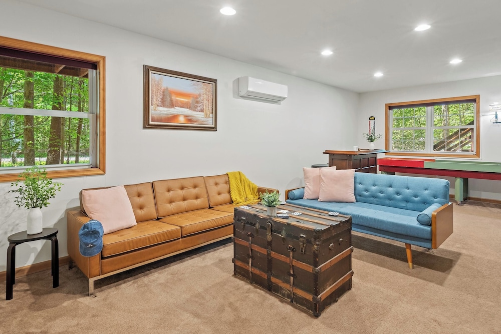Lake + Pool Access, Game Room, Firepit, Deck Tawny and Peaceful by Avantstay view 3