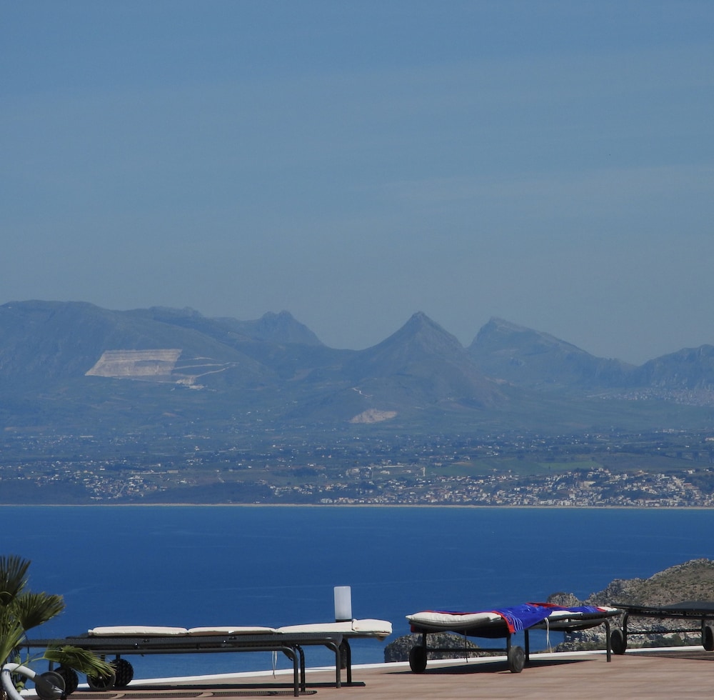 L'Antica Cascina del Golfo view 4