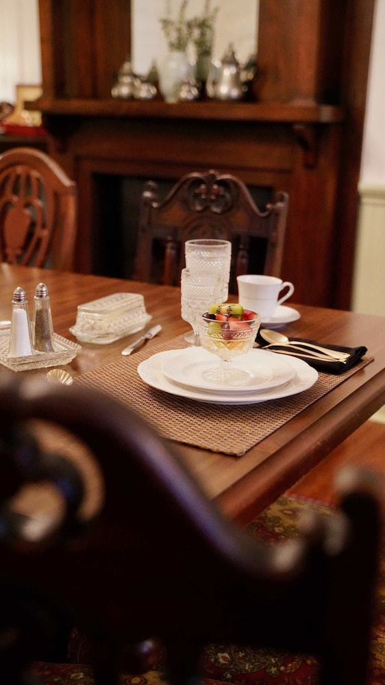 Blue Ridge Inn Bed & Breakfast