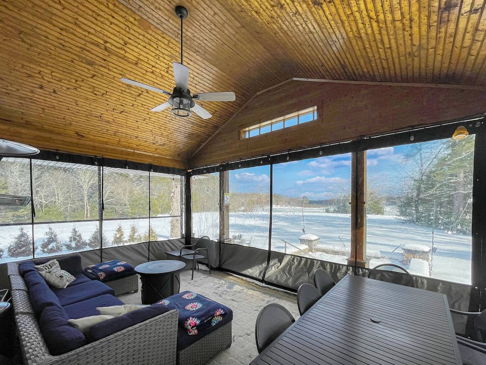 2 Lake Cabins Pool+hottub Game Room 23acs