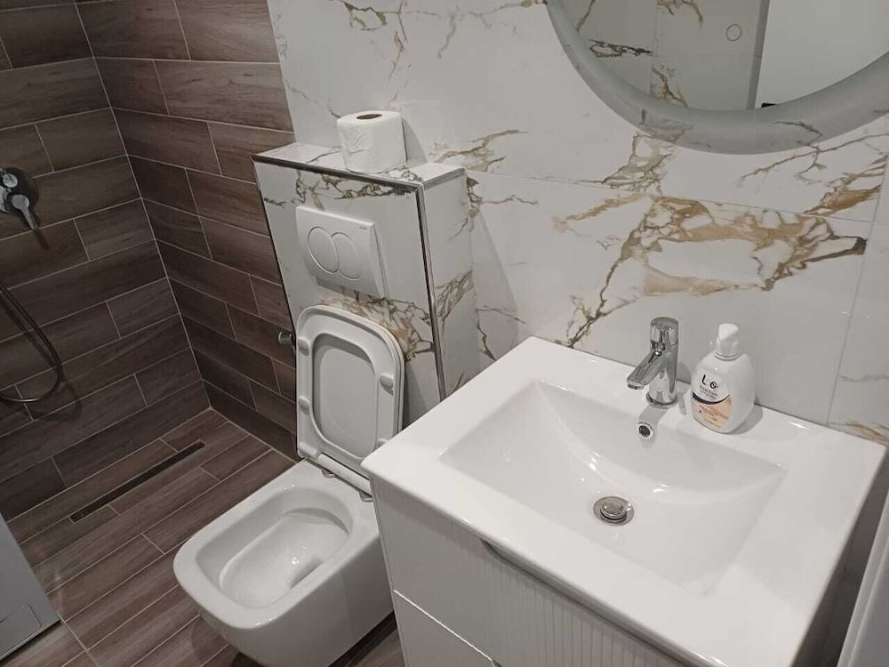 Regal Luxury Apartments