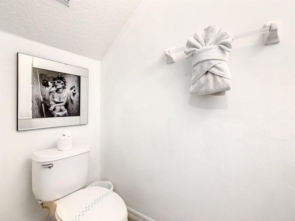 7BR Villa in Emerald Island w Resort Perks